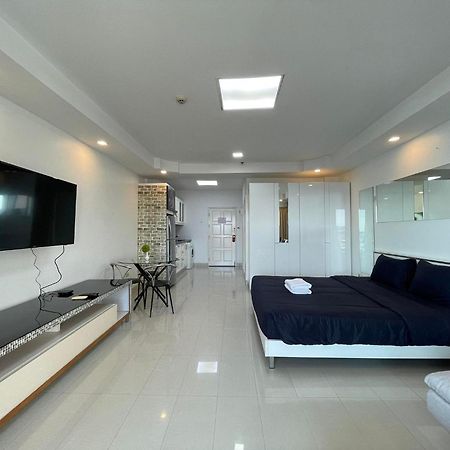 View Talay 6 By Pat 42 Apartman Pattaja Kültér fotó
