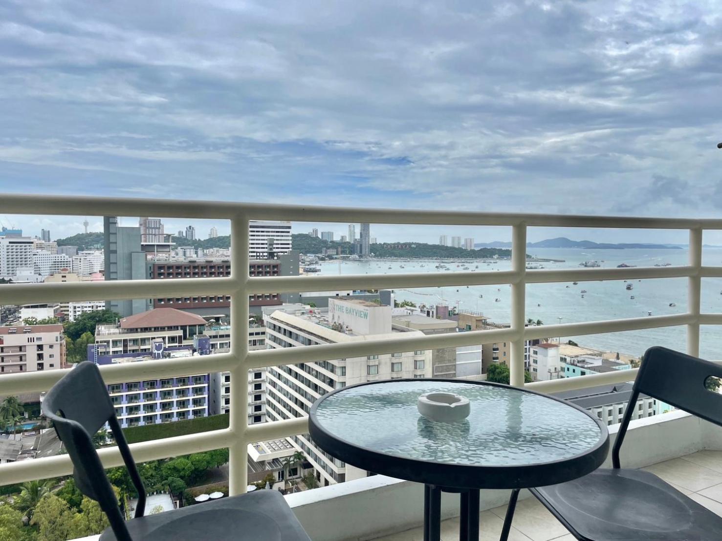 View Talay 6 By Pat 42 Apartman Pattaja Kültér fotó