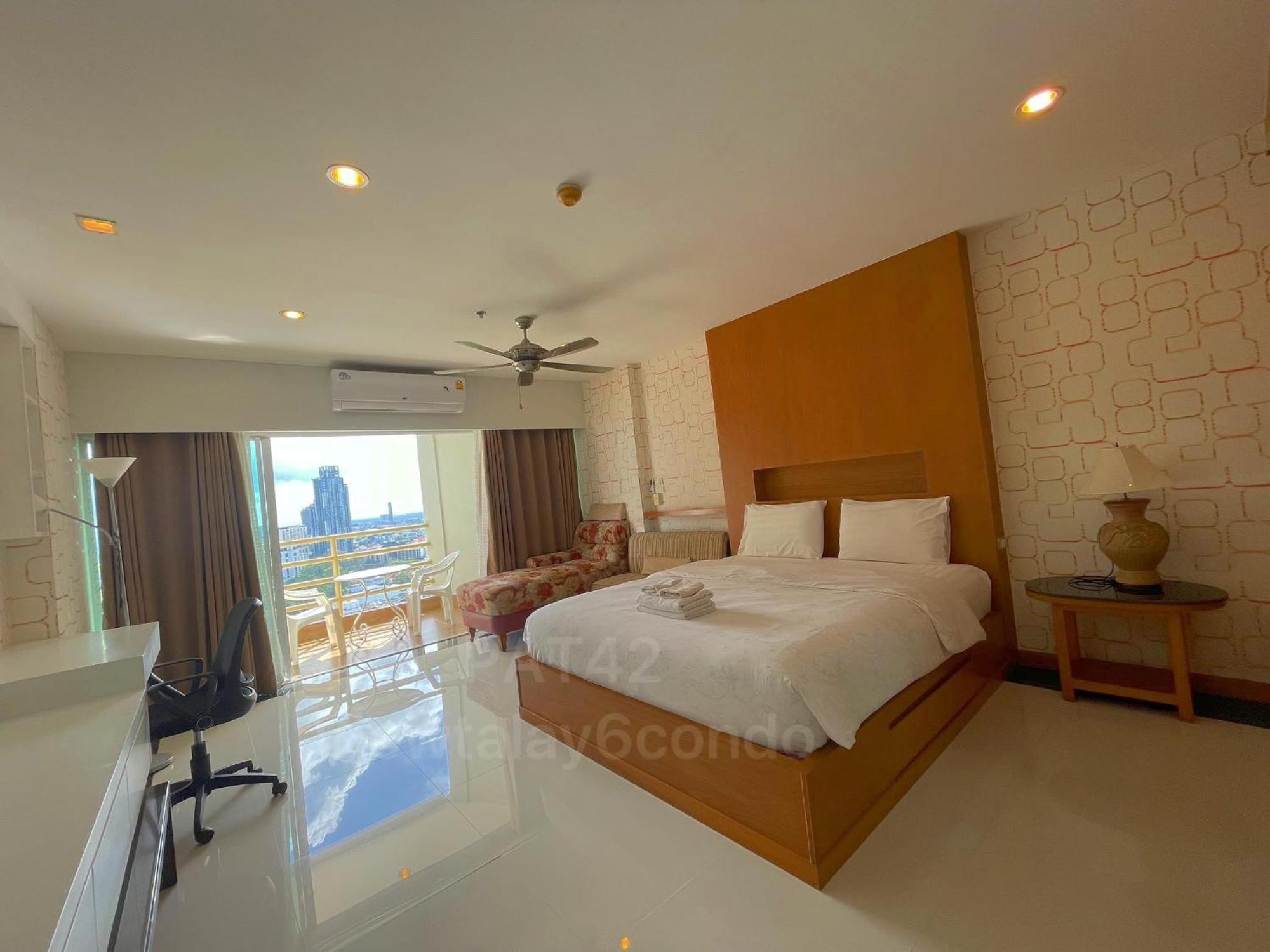 View Talay 6 By Pat 42 Apartman Pattaja Kültér fotó