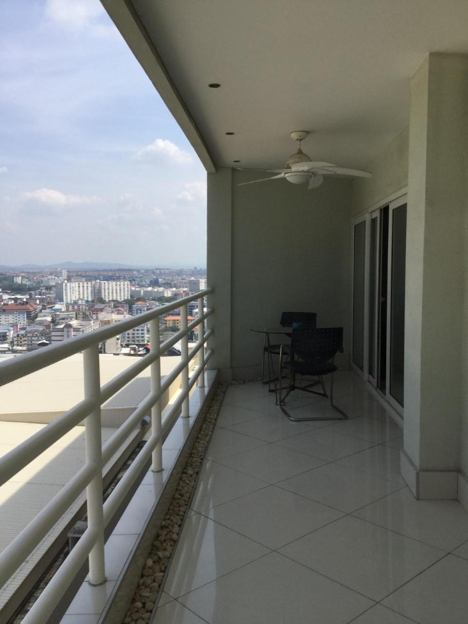 View Talay 6 By Pat 42 Apartman Pattaja Kültér fotó